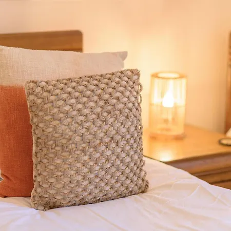 Trewhiddle Retreat V7 By Together Travel - Luxury 3-Bedroom Villa-2